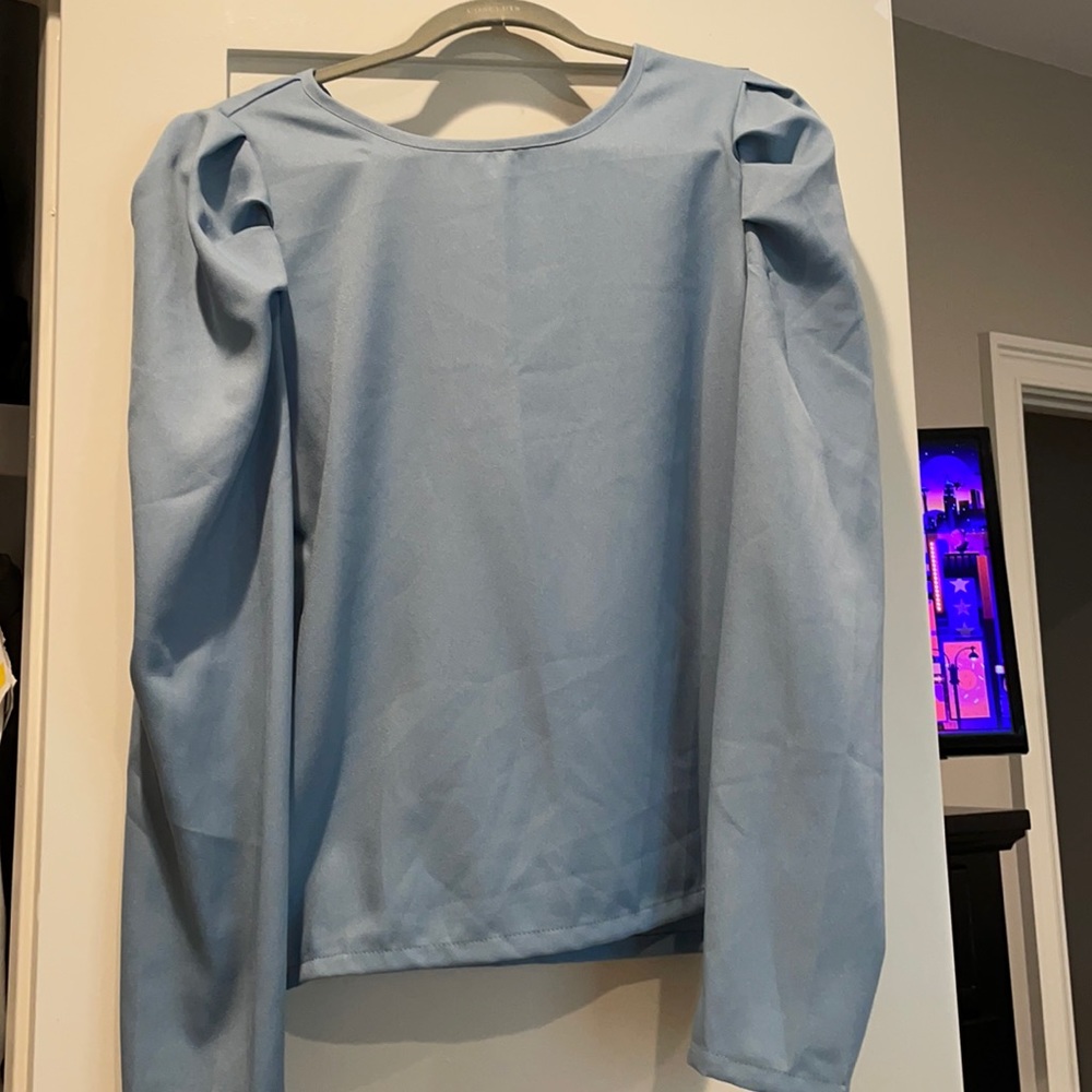 Blouse tie back